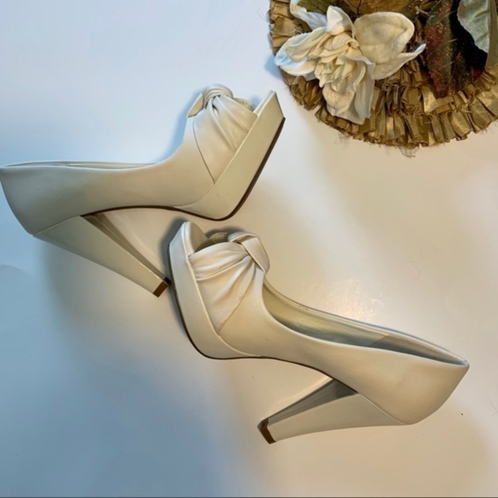 Unlisted Cream High Heel Open Toe Pumps Size